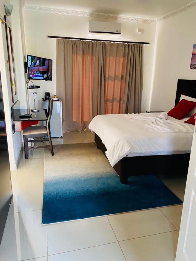 Styled Bed And Breakfast Palapye Esterno foto